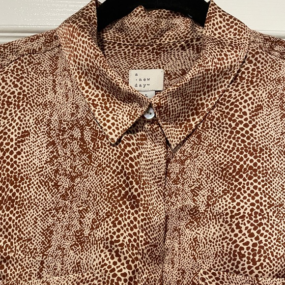 A New Day Blouse - Picture 2 of 3